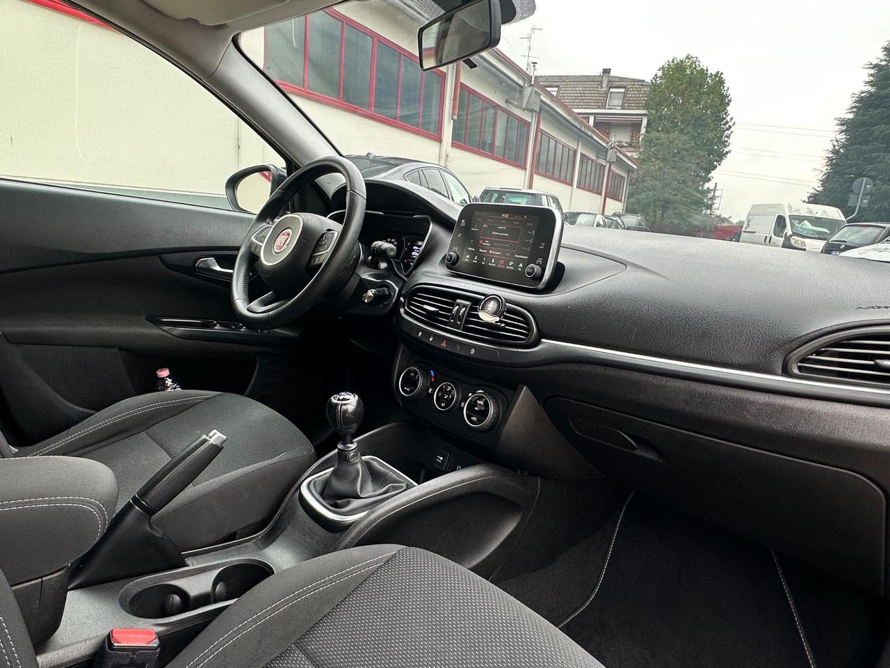 Fiat Tipo 1.6 Mjt S&S SW Lounge