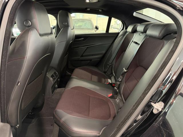 JAGUAR XE 2.0 D Turbo 180CV aut. R-Sport Tetto panoramico