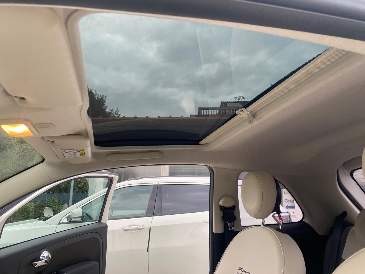 FIAT 500 LOUNGE - KM 32000 - PARI AL NUOVO