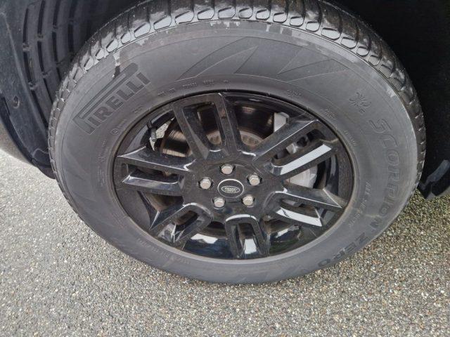 LAND ROVER Defender 110 3.0D I6 300 CV AWD X-Dynamic