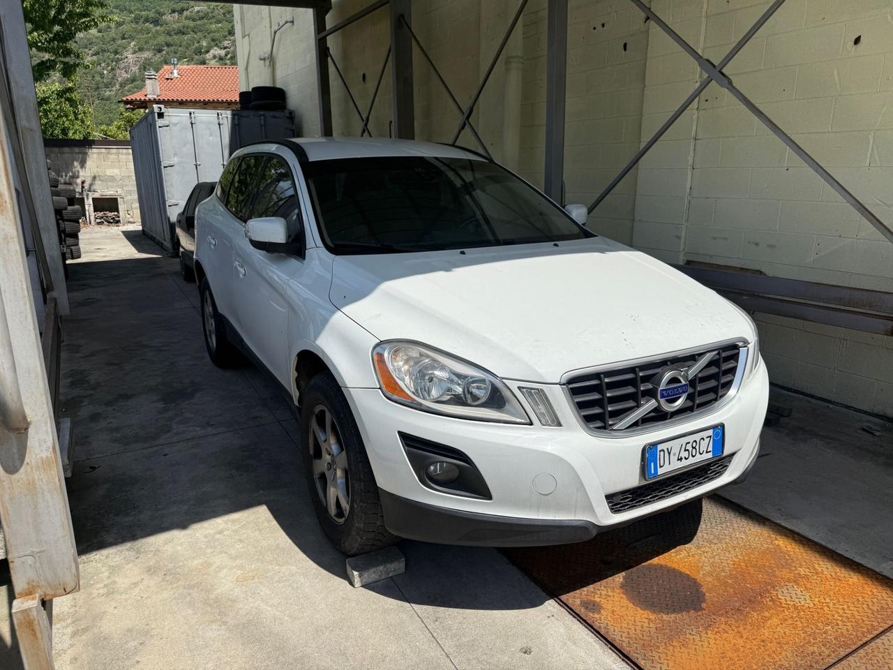 Volvo XC 60 XC60 2.4 D 163 CV AWD Momentum