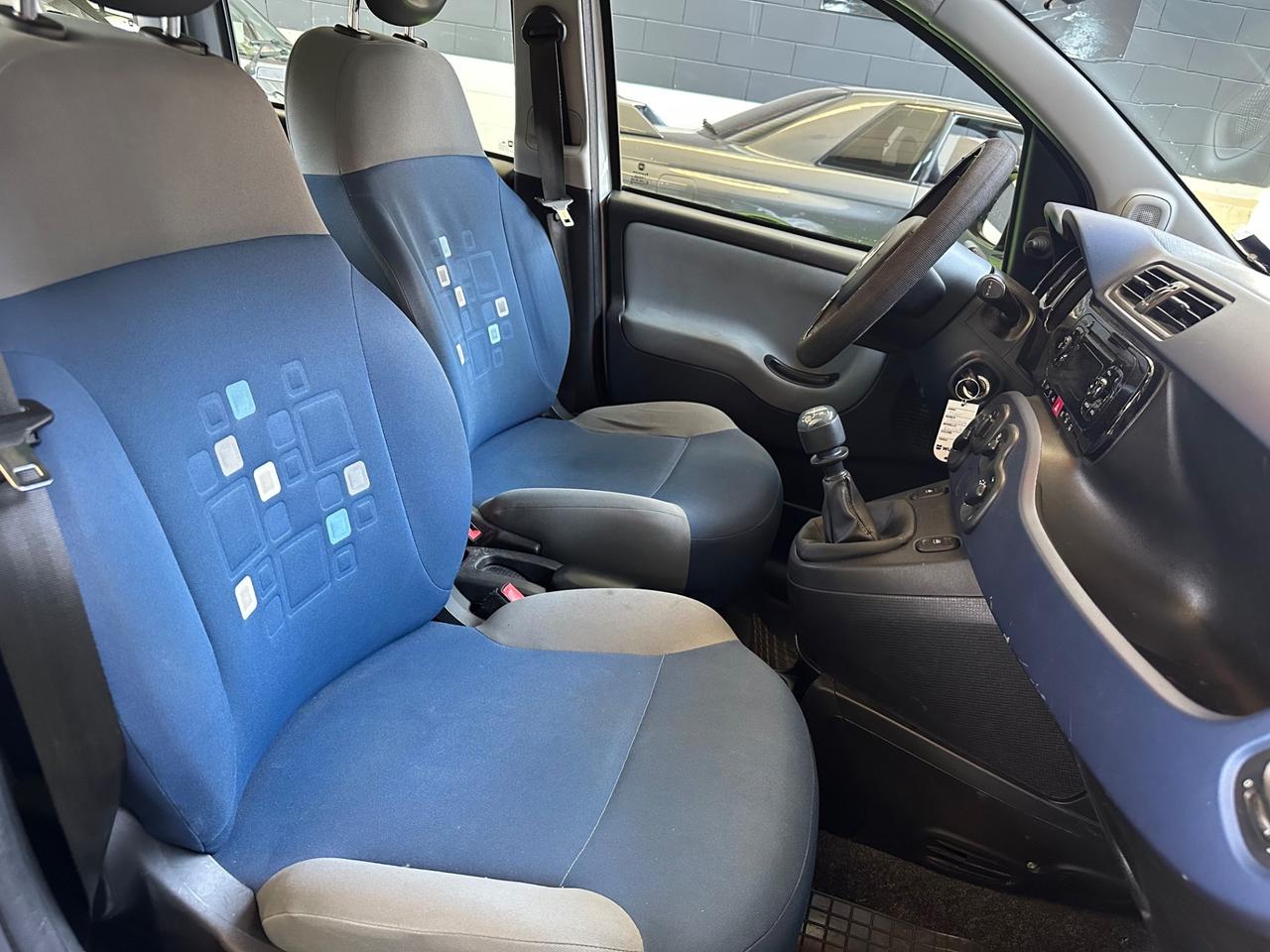 Fiat Panda 1.2 Lounge 69cv — 5 POSTI —