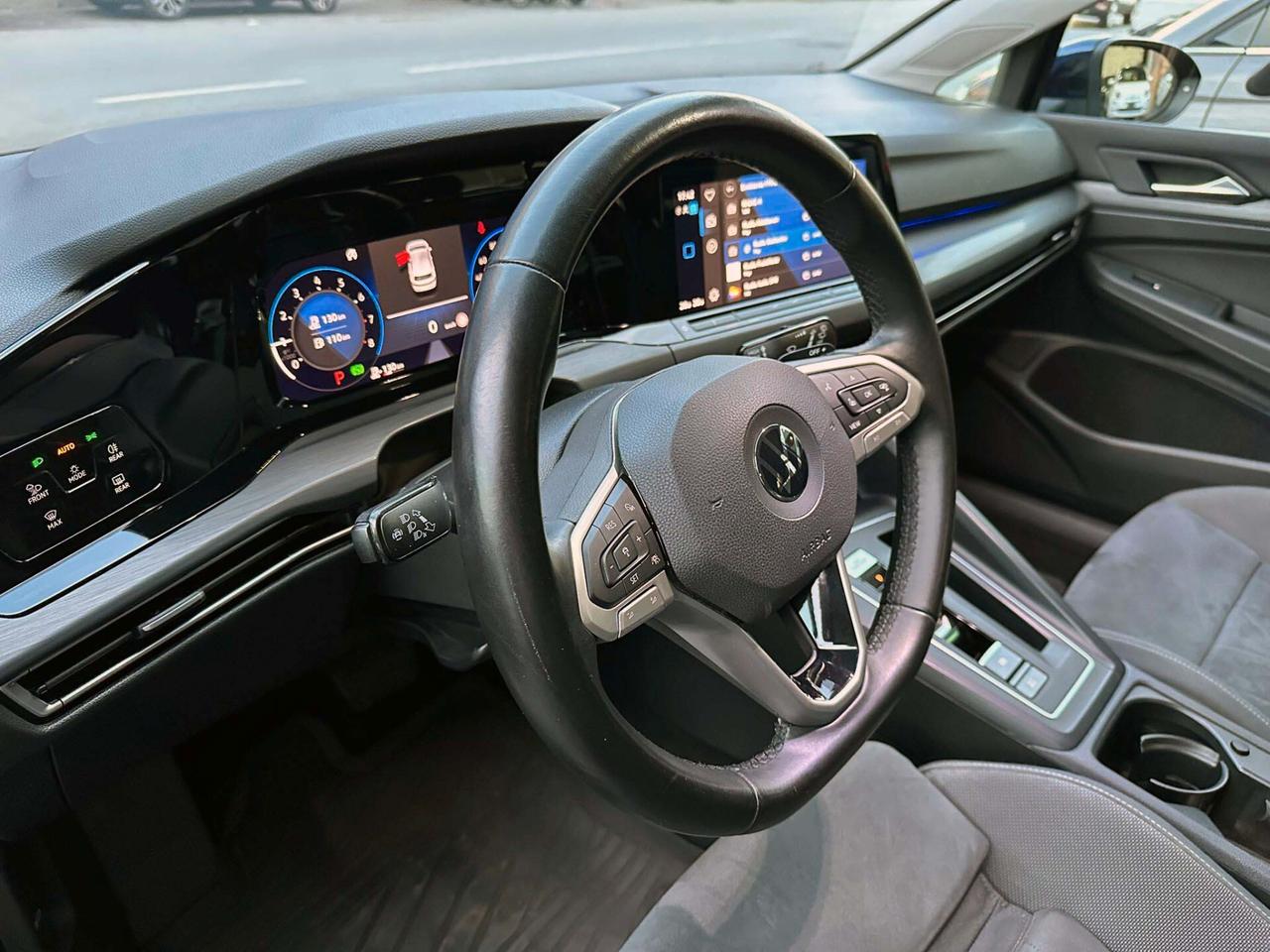 Volkswagen Golf 1.5 TGI DSG Style Metano Interni Alcantara Virtual Cockpit