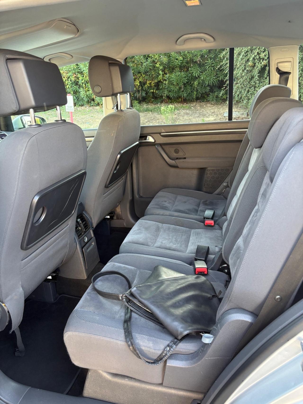 Volkswagen Touran 2.0 TDI 140 CV DSG 7 posti