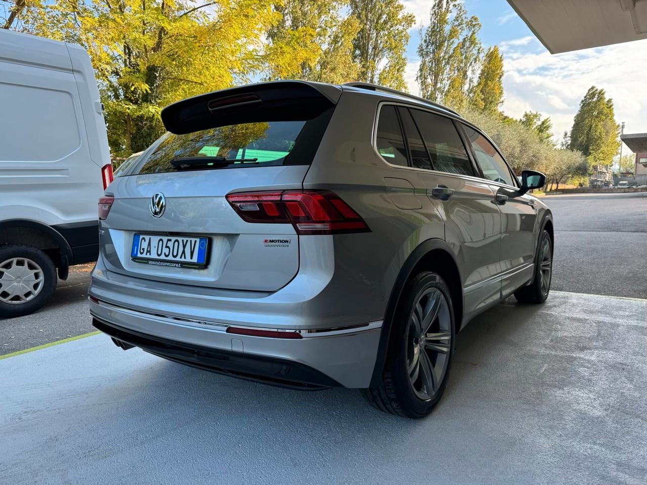 Volkswagen Tiguan 2.0 tdi R-Line 4motion 150cv dsg