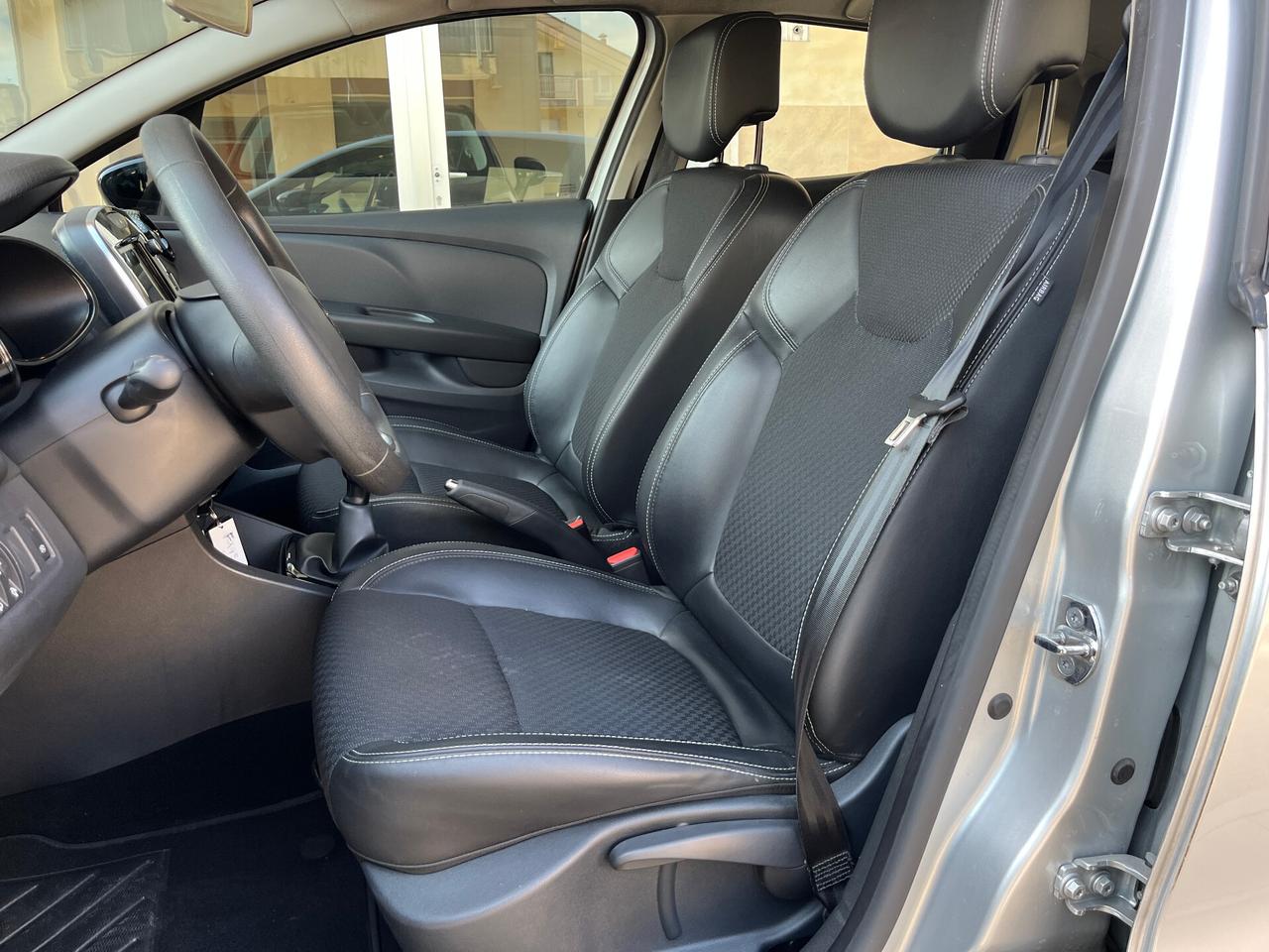 Renault Clio dCi 90 CV 5 porte Moschino Zen