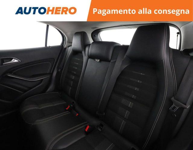 MERCEDES-BENZ GLA 180 d Sport