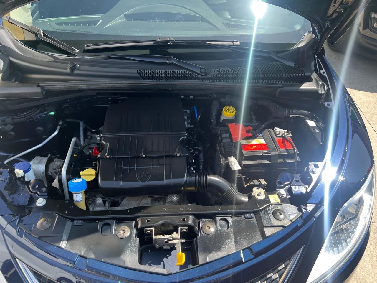 Lancia Ypsilon 1.2 69 CV 5 porte S&S Gold