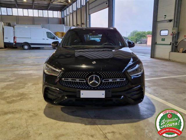 MERCEDES-BENZ GLA 200 d 150cv Auto Premium AMG *NIGHT PACK