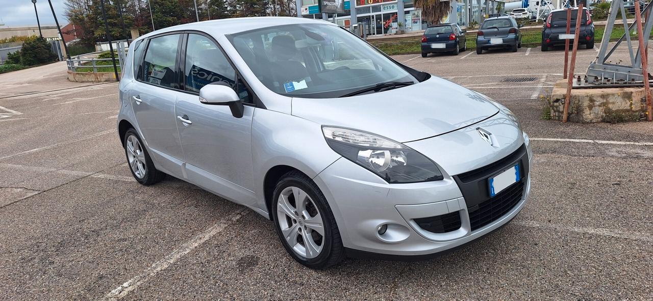 Renault Scenic Scénic X-Mod 1.5 dCi 110CV Luxe