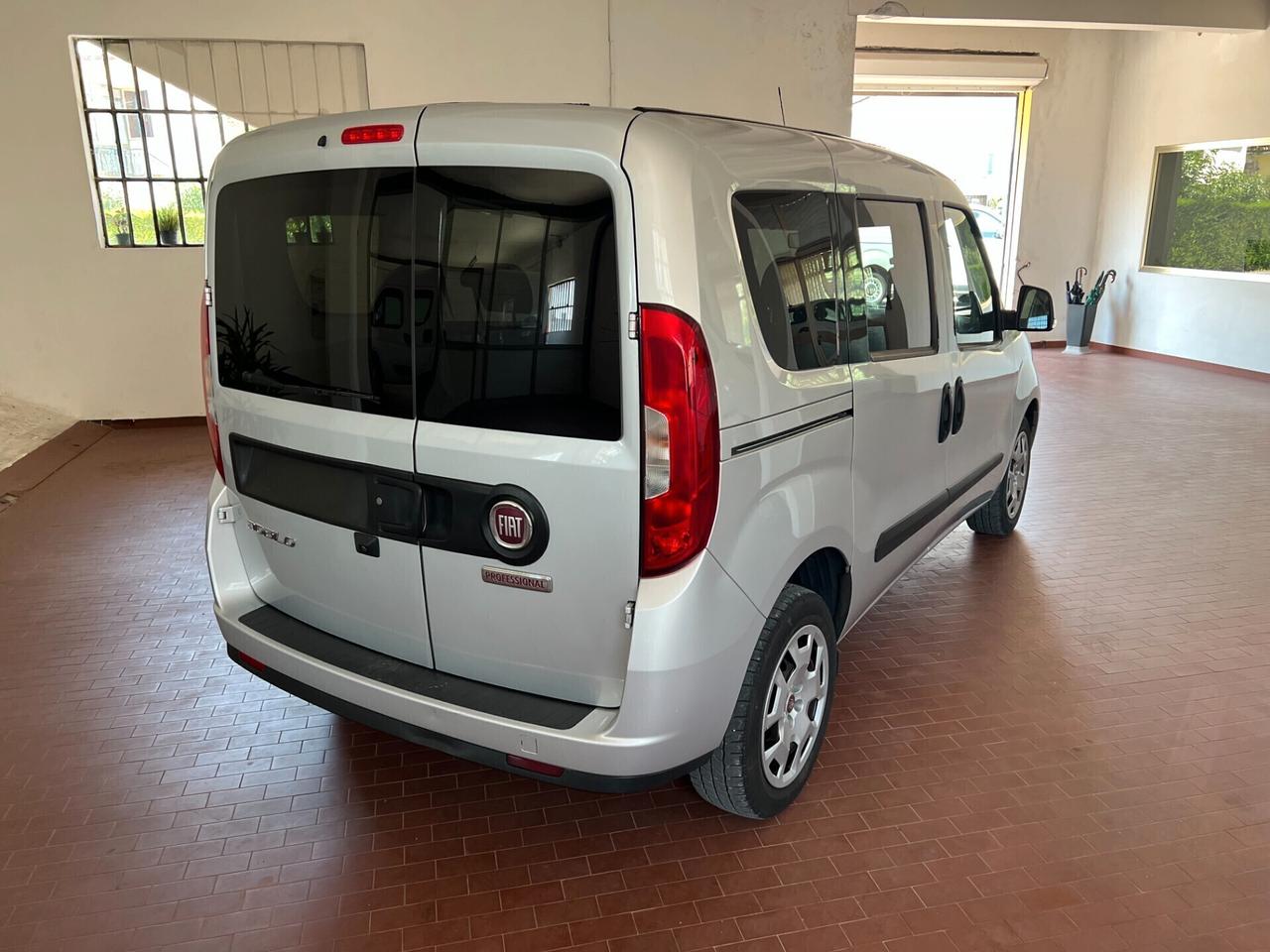 Fiat Doblo 1.6 MJT 120CV PC Combi N1 Autocarro 5 posti
