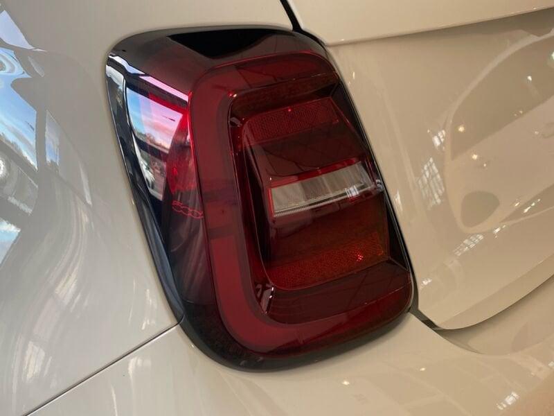 FIAT 500 500e Berlina 42 kWh Icon