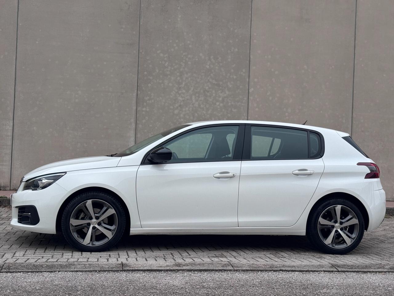 Peugeot 308 BlueHDi 130 S&S Allure