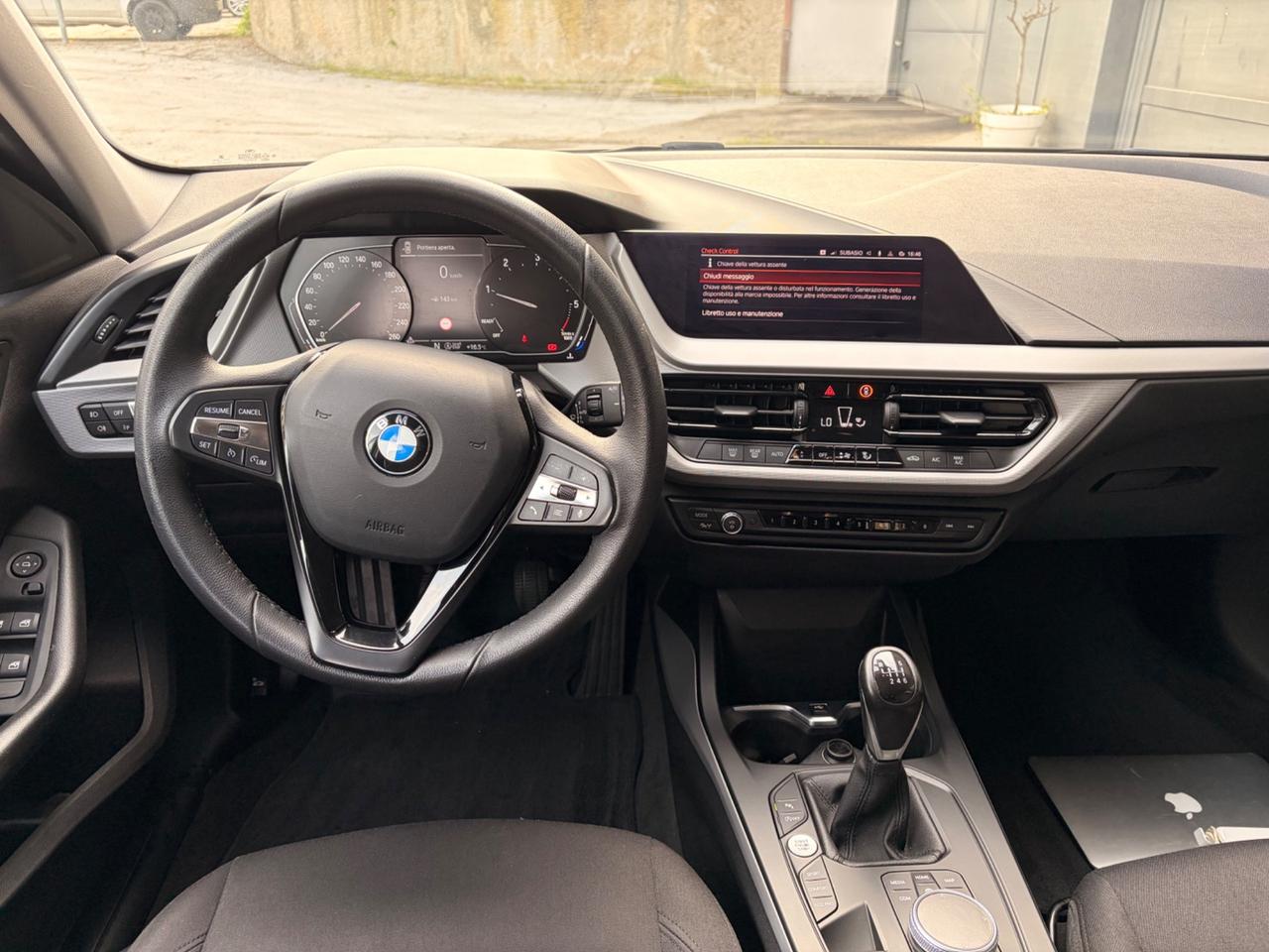 Bmw 116 116d 5p. Advantage