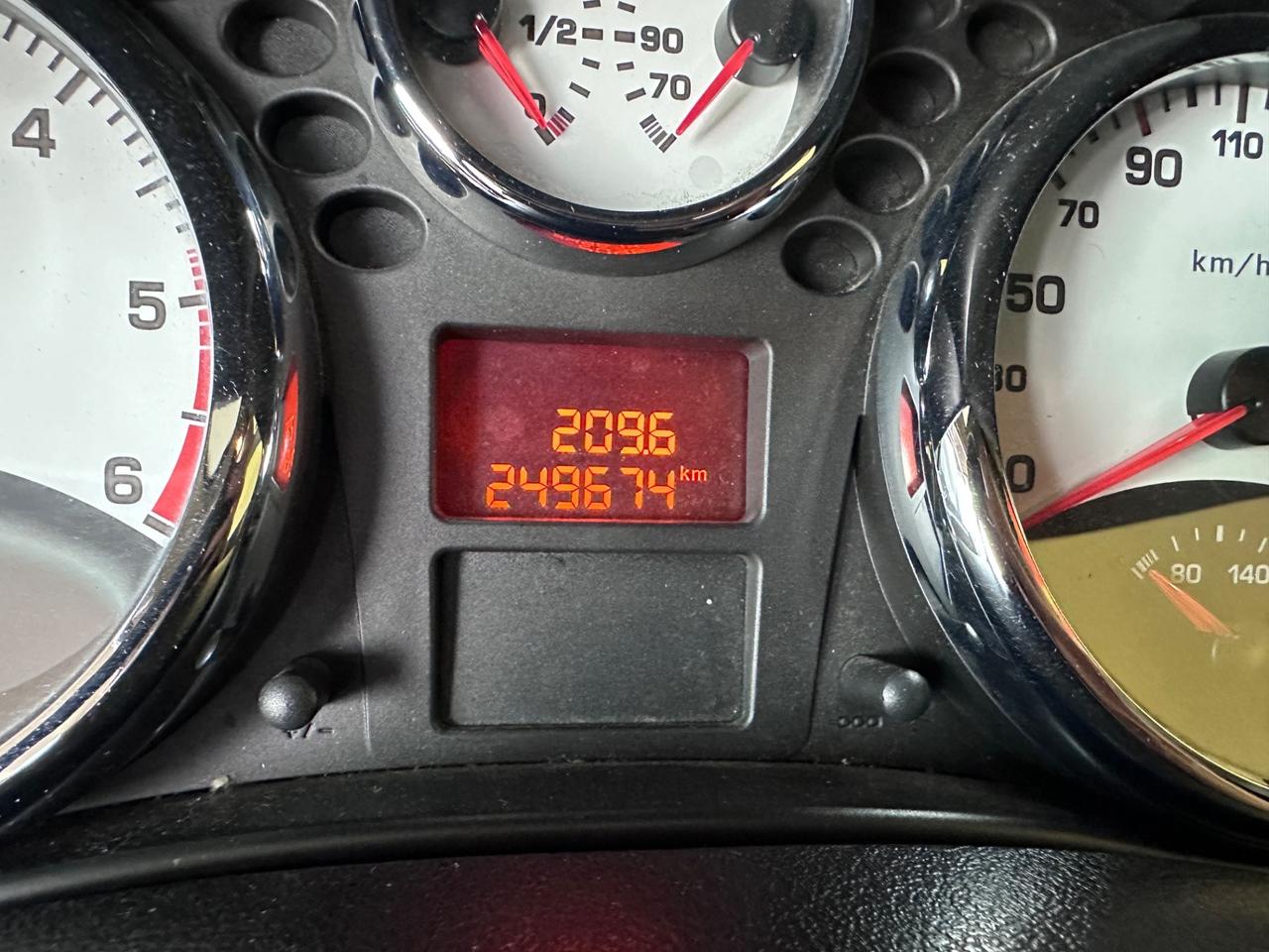 Peugeot 207 1.6diesel 90cv cinghia fatta