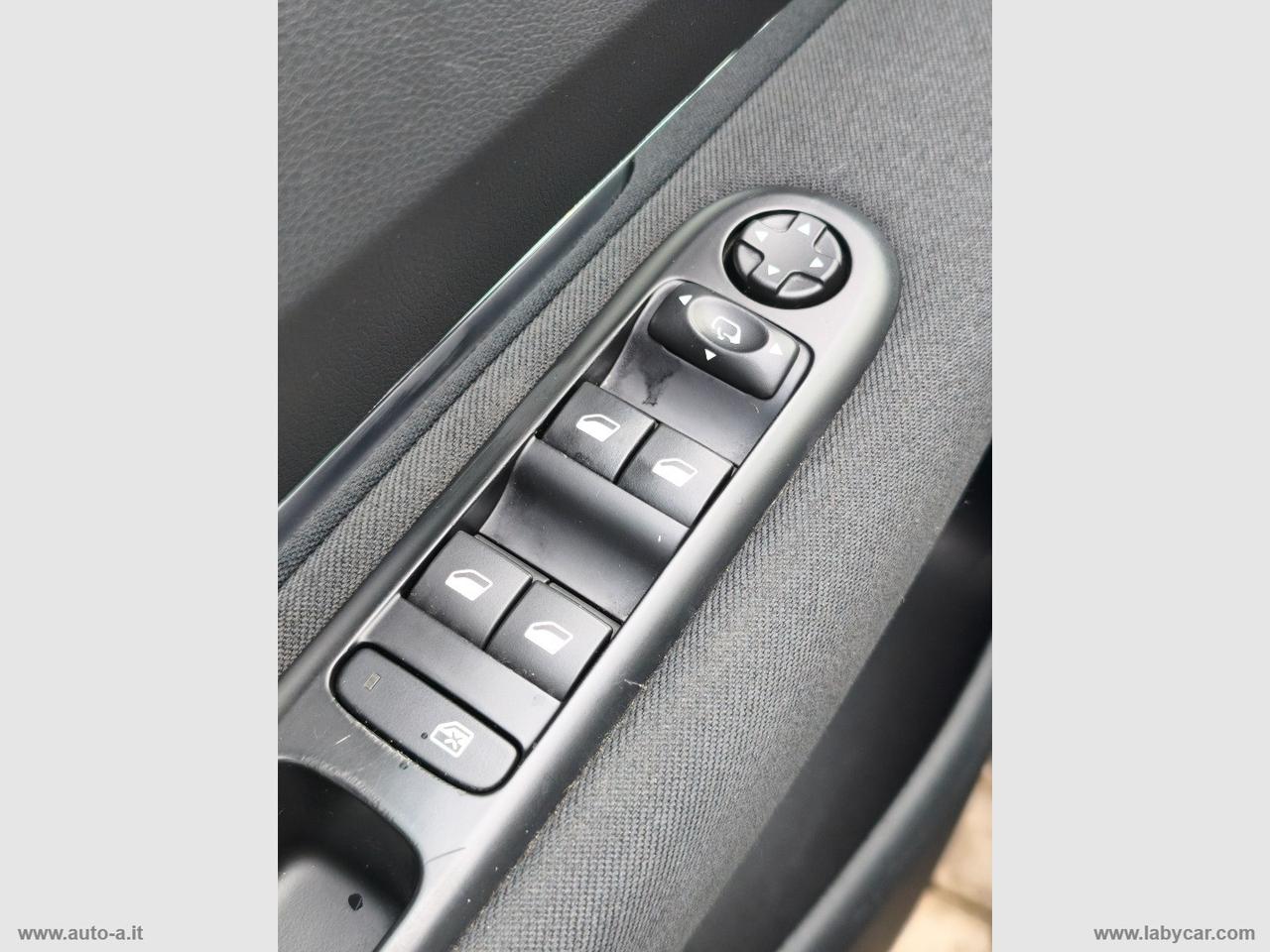 PEUGEOT 3008 BlueHDi 120 S&S Allure