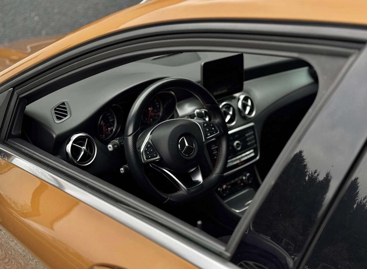 Mercedes-benz GLA 180 AMG