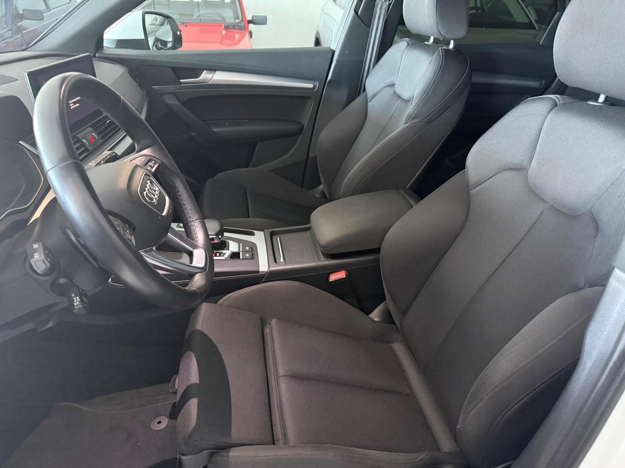 Audi Q5 30 TDI S tronic Business Sport