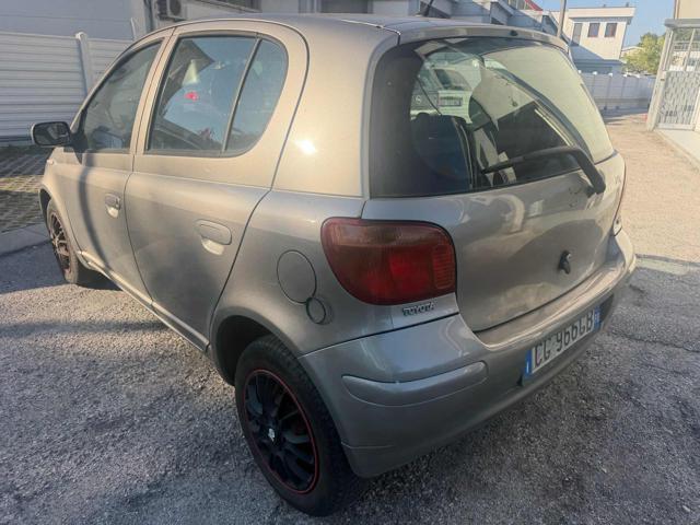 TOYOTA Yaris 1.3i 16V cat 5p Sol senza nessun lavoro da fare