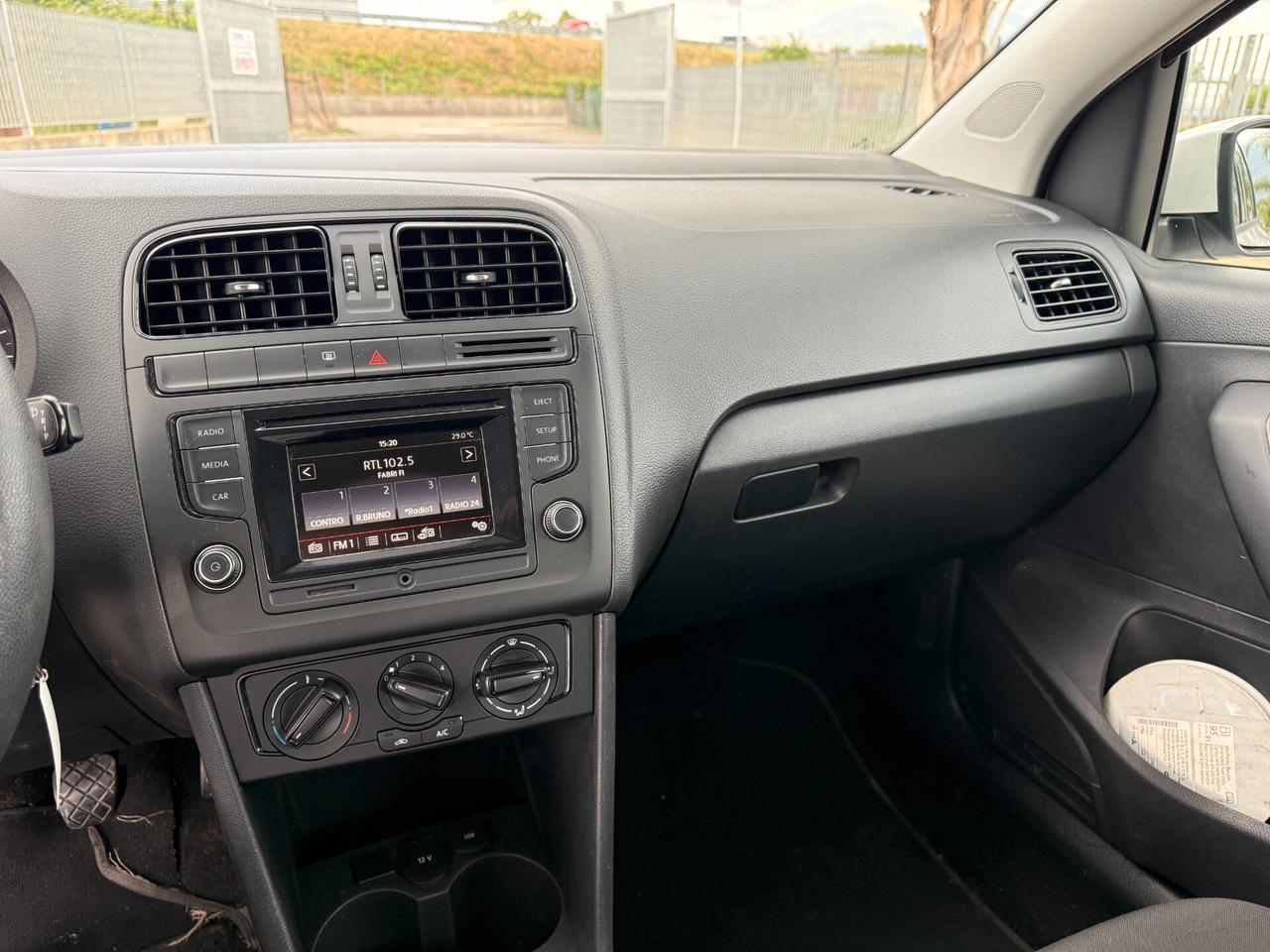 VOLKSWAGEN POLO ANNO 2015 1.0 BENZINA 60 CV