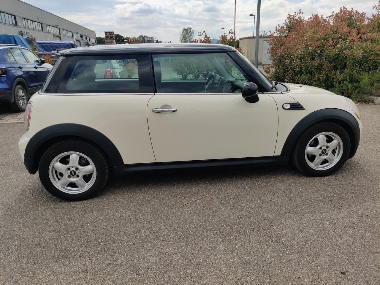 Mini Mini 1.6 16V Cooper D