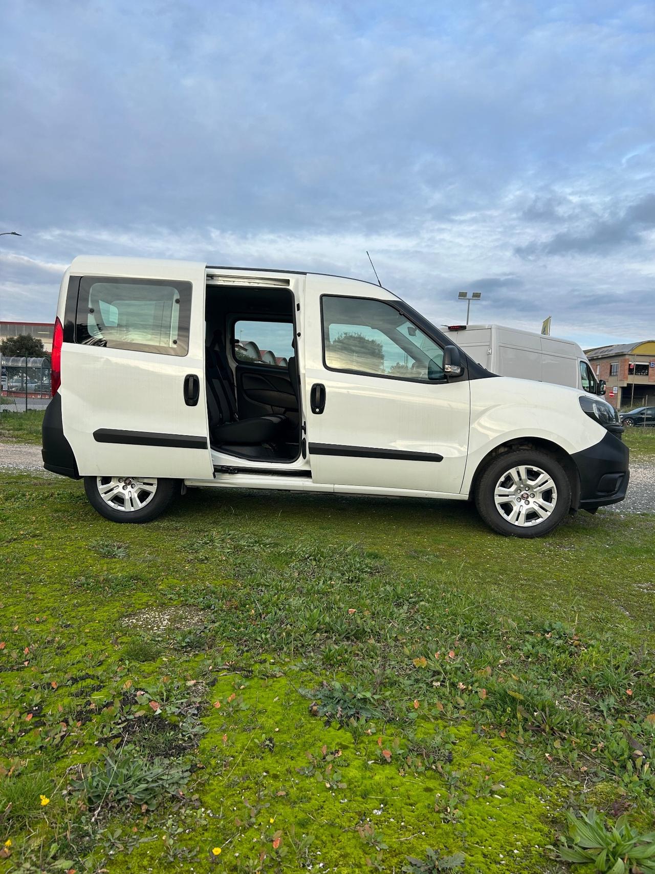 Fiat Doblo 1.3 mjt 5 posti 95 CV *COMBI*fatturabile*
