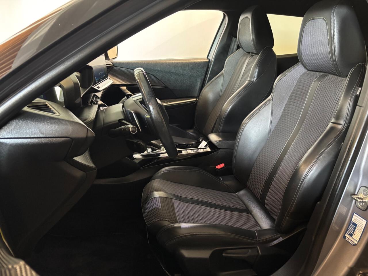 Peugeot 2008 1.5 Bluehdi AUT. GT LINE