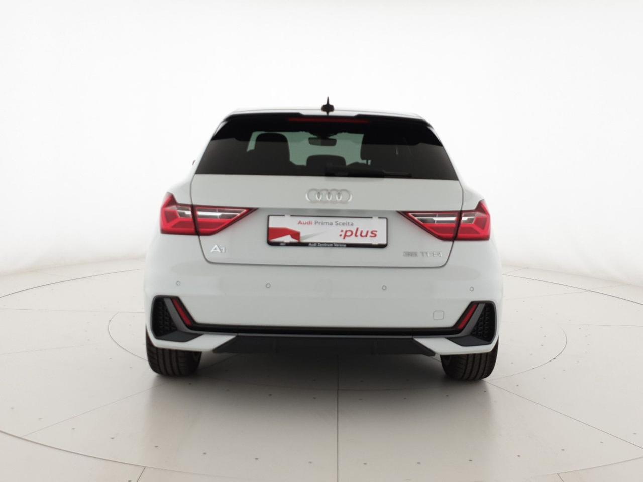 Sportback 35TFSI 150CV S tronic Identity Black