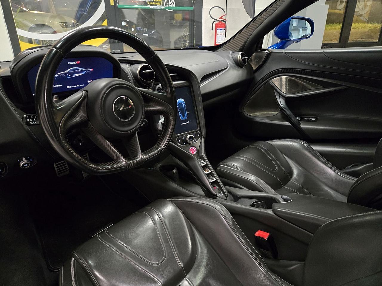 Mclaren 720S IVA ESPOSTA INCLUSA -SERVICE -BURTON BLUE -SCARICO