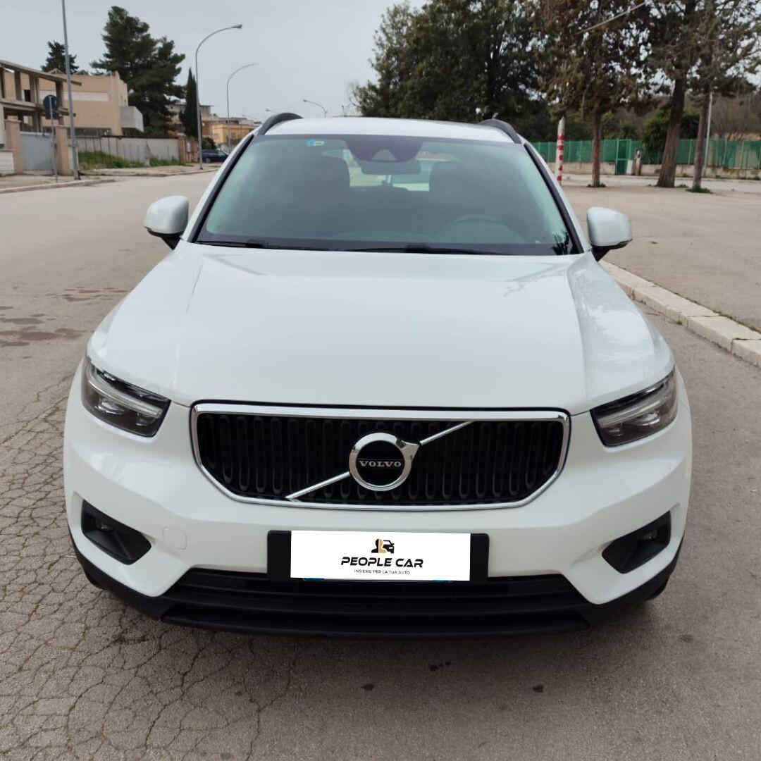Volvo XC40 D4 AWD Geartronic Momentum