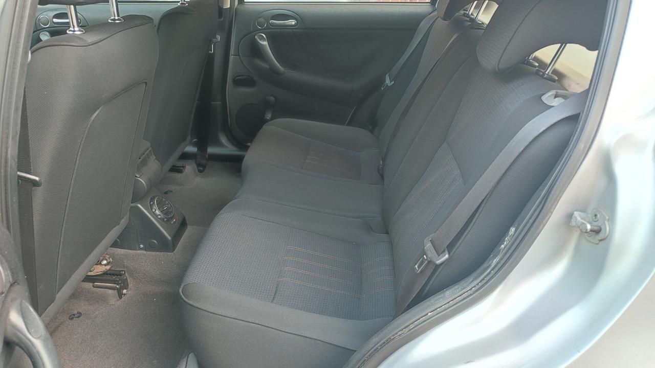 Alfa Romeo 147 1.6 16V TS BENZINA/GPL 5 porte NEOPATENTATO Distinctive