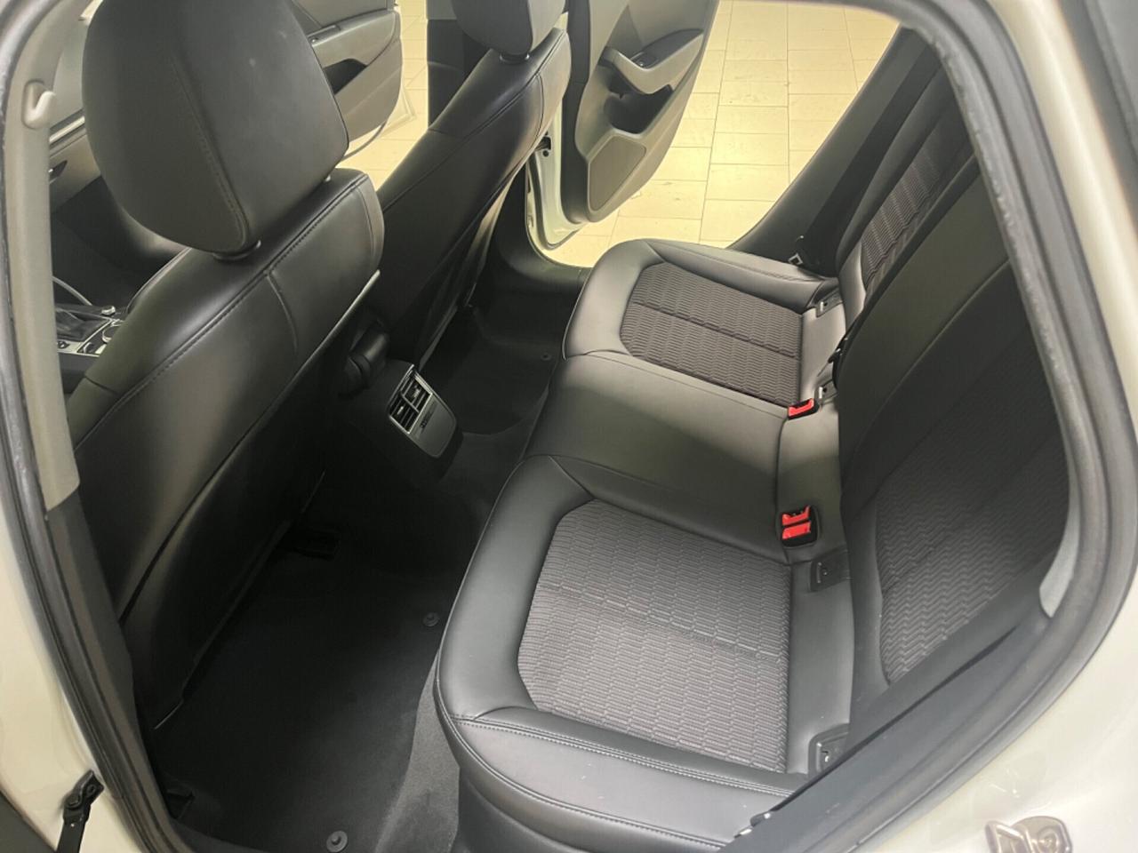 Audi A3 SPB 2.0 150cv TDI S tronic Sport