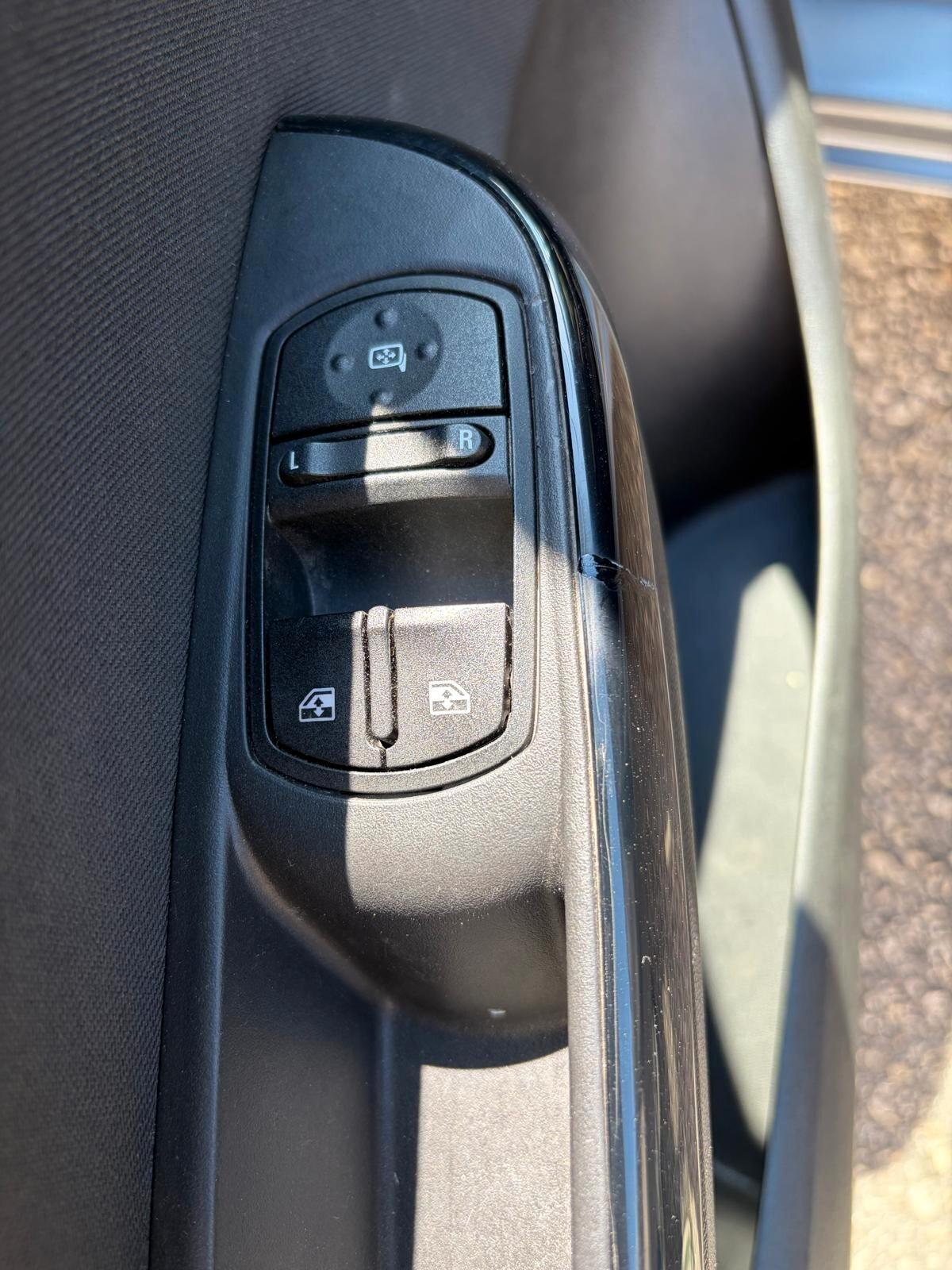 OPEL CORSA 1.4 75 CV 5 PORTE 93.000 KM