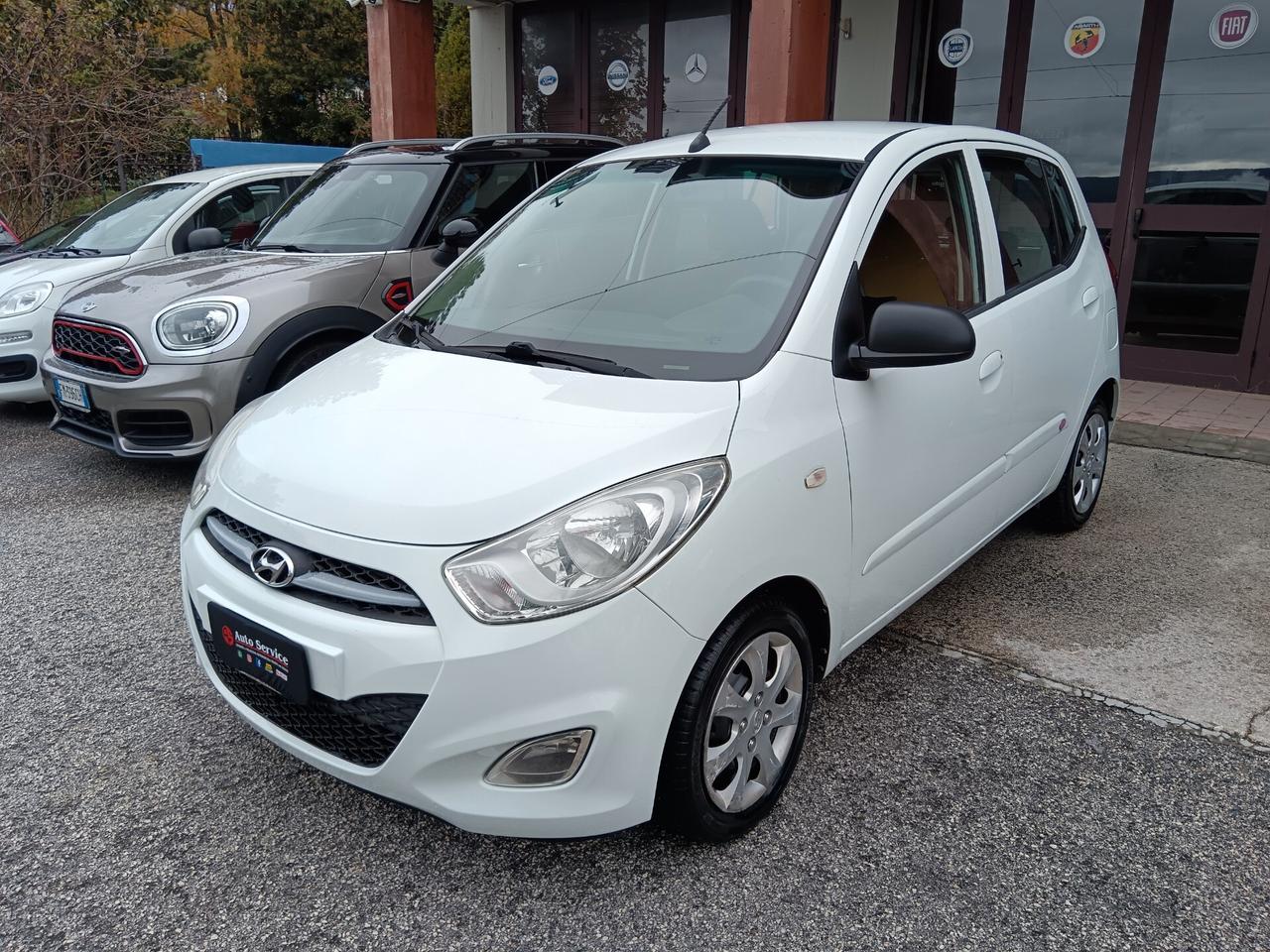 Hyundai i10 1.1 12V FIORUCCI RETROCAMERA