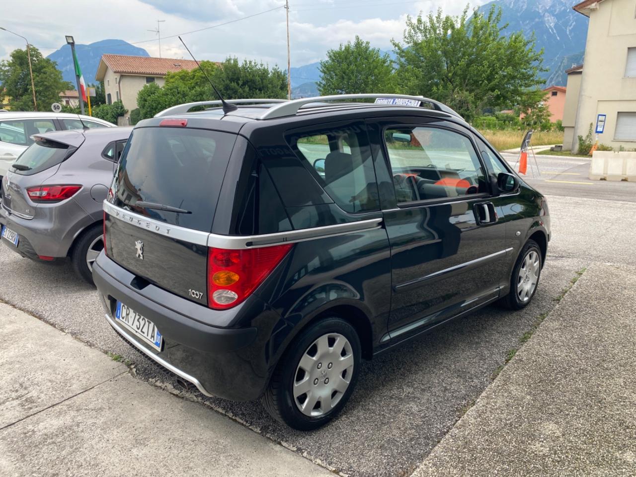 Peugeot 1007 1.6 Trendy 2Tronic