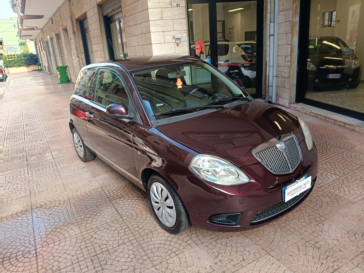 Lancia Ypsilon 1.2 69 CV Diva-NEOPATENTATI-Euro4490