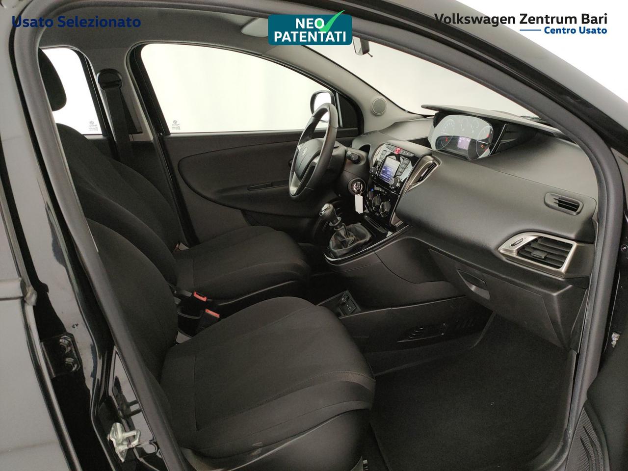 Lancia Ypsilon 1.0 firefly hybrid gold s&s 70cv