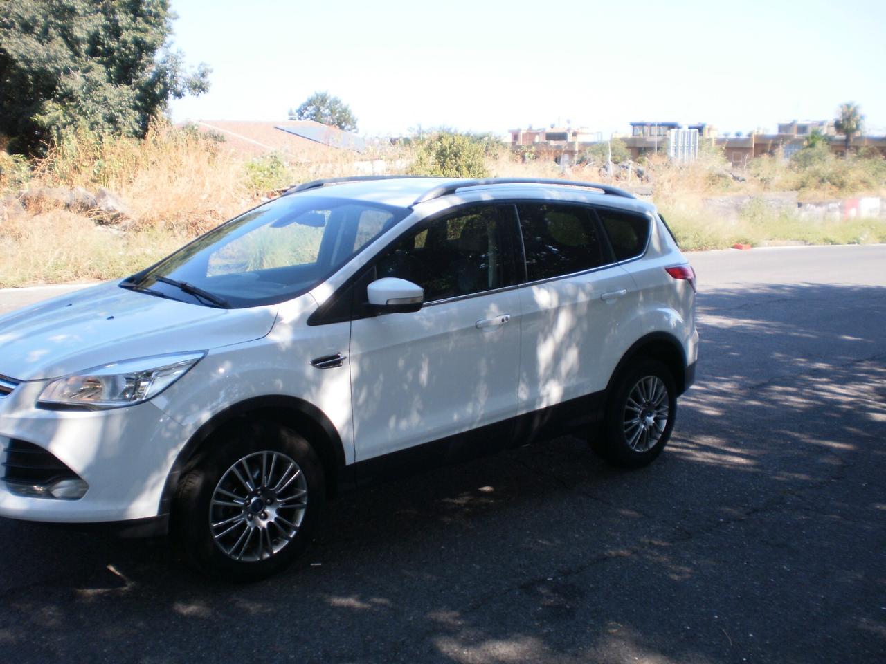 Ford Kuga 2.0 TDCI 140 CV 4WD Titanium