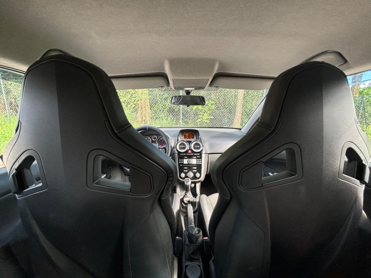 Opel Corsa 1.6 T 192CV OPC