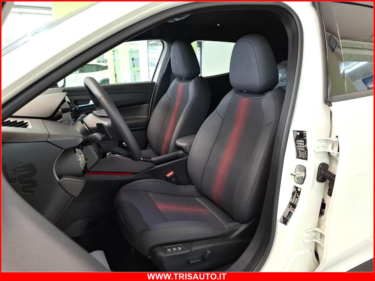 ALFA ROMEO Junior 1.2T Hybrid eDCT6 145cv Speciale NEOPATENTATI IVATA