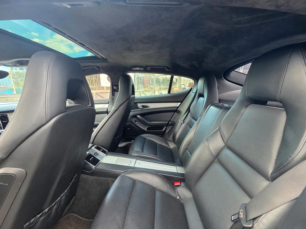 Porsche Panamera 4.8 Turbo
