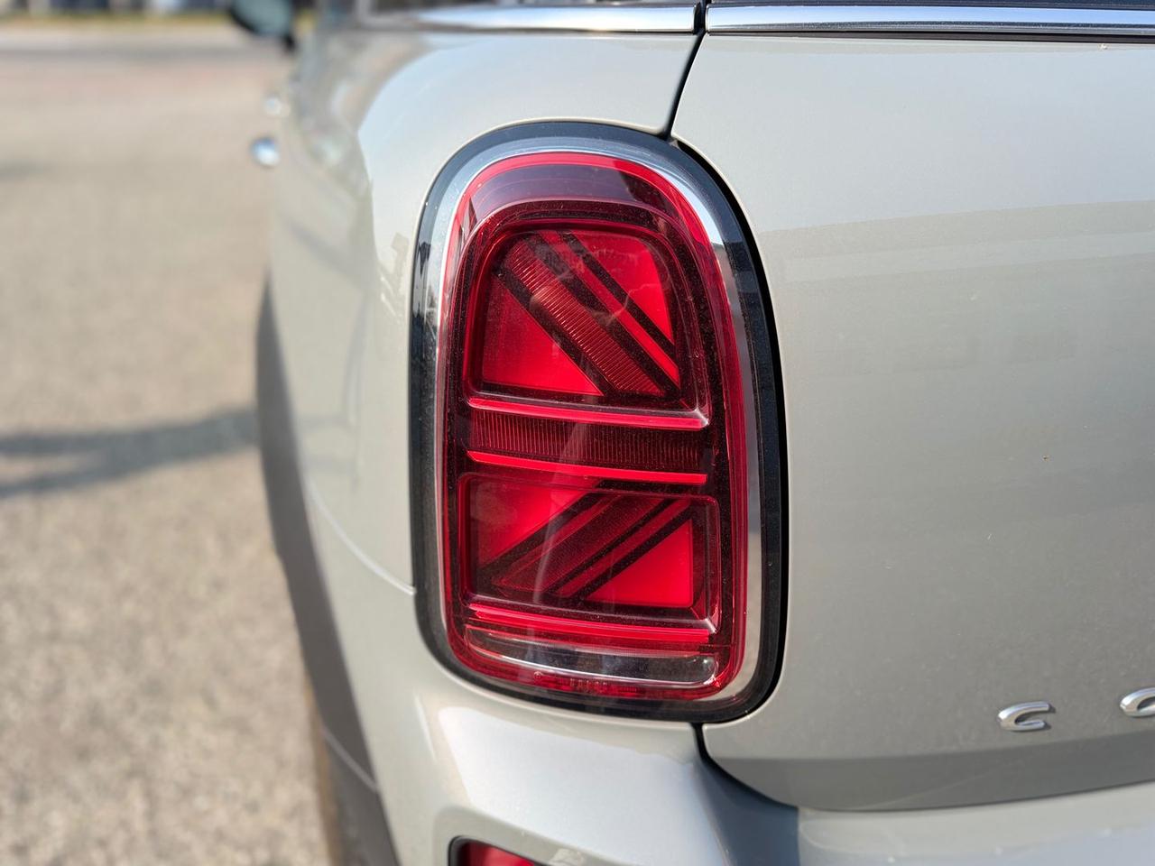 Mini Cooper Countryman Essential 1.5 One #11787