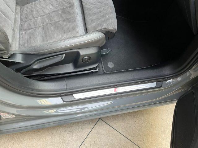 AUDI A4 Avant 40 TDI S tronic S line edition