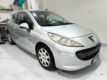 Peugeot 207 1.4 8V 75CV 3p. X Line