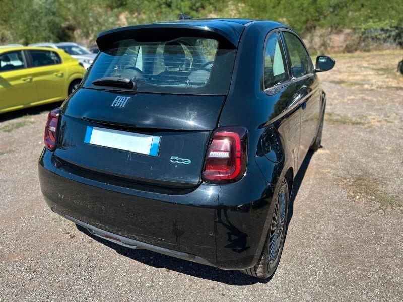 Fiat 500 500e Berlina 42 kWh Icon