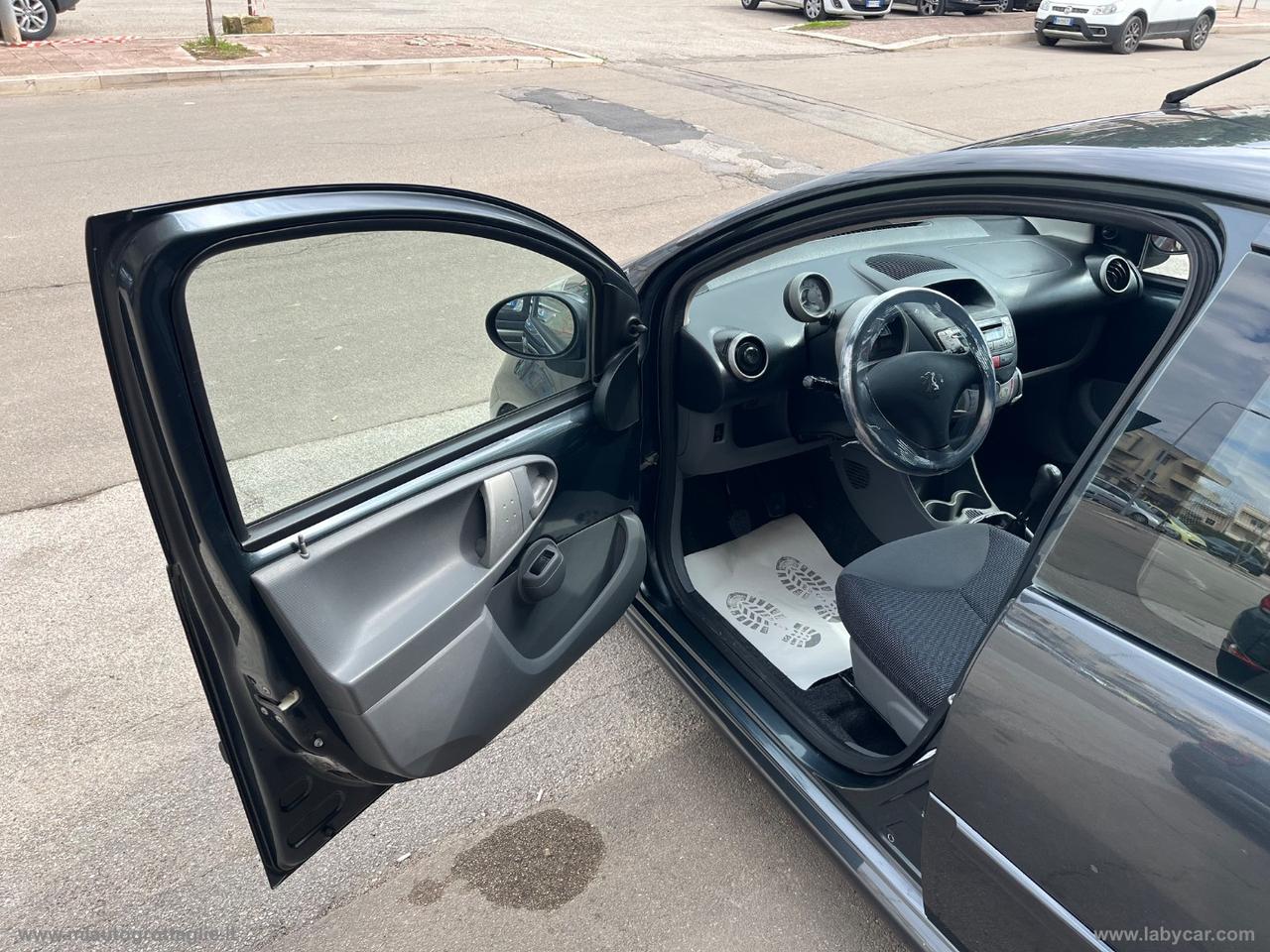 PEUGEOT 107 1.0 68 CV 5p. Urban Move