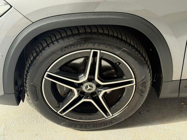 MERCEDES-BENZ GLA 200 200 d AMG/Premium 4Matic