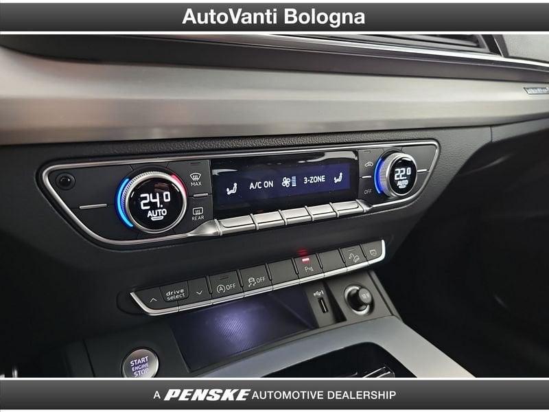 Audi Q5 Q5 40 2.0 tdi mhev 12V S line quattro s-tronic