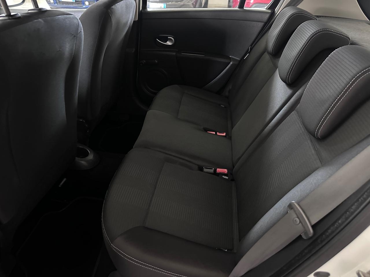 Renault Clio 1.2 Benzina 16V 5 porte Luxe Ok Neopatentati