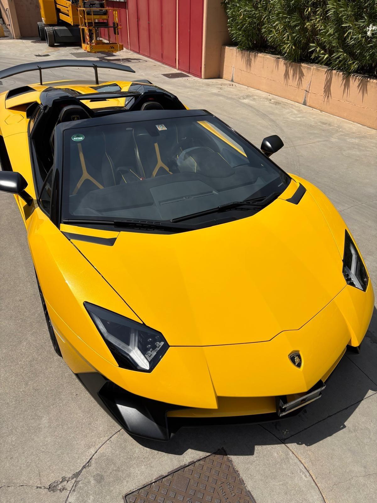 Lamborghini Aventador 6.5 V12 LP750-4 Superveloce Roadster